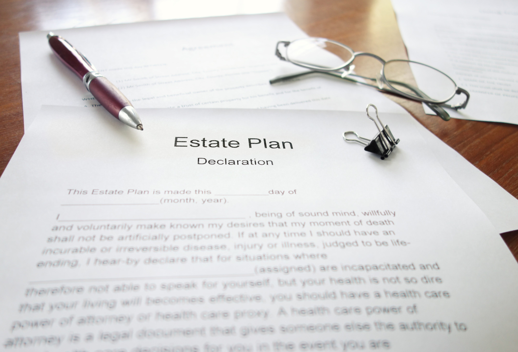 If you are looking for ways to manage your assets for when you pass away, this guide can help. Here is everything to know when creating an estate plan.