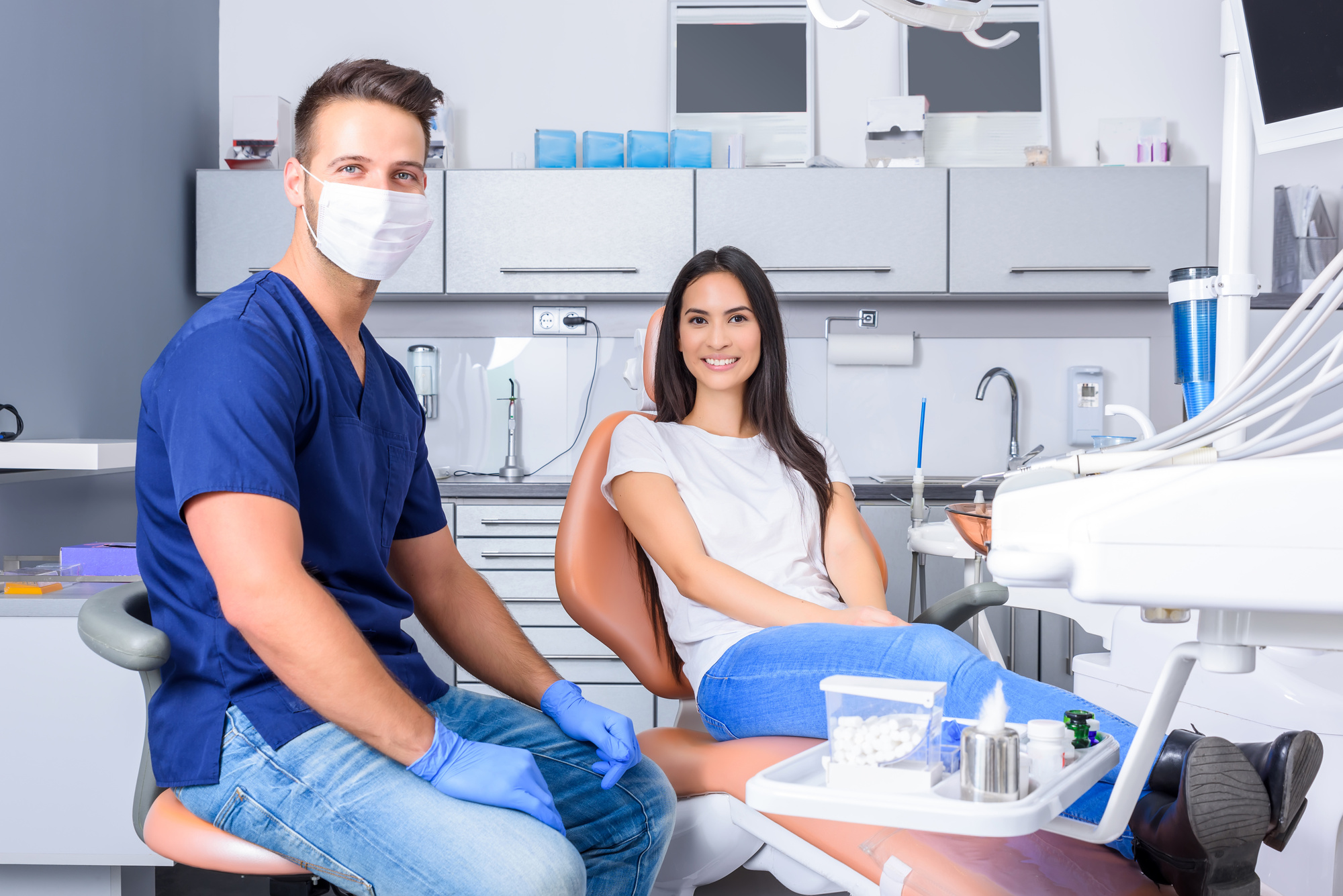 Dental surgery near me: Do you want to know how to choose the right dentist for you? Read on to learn how to make the right choice.