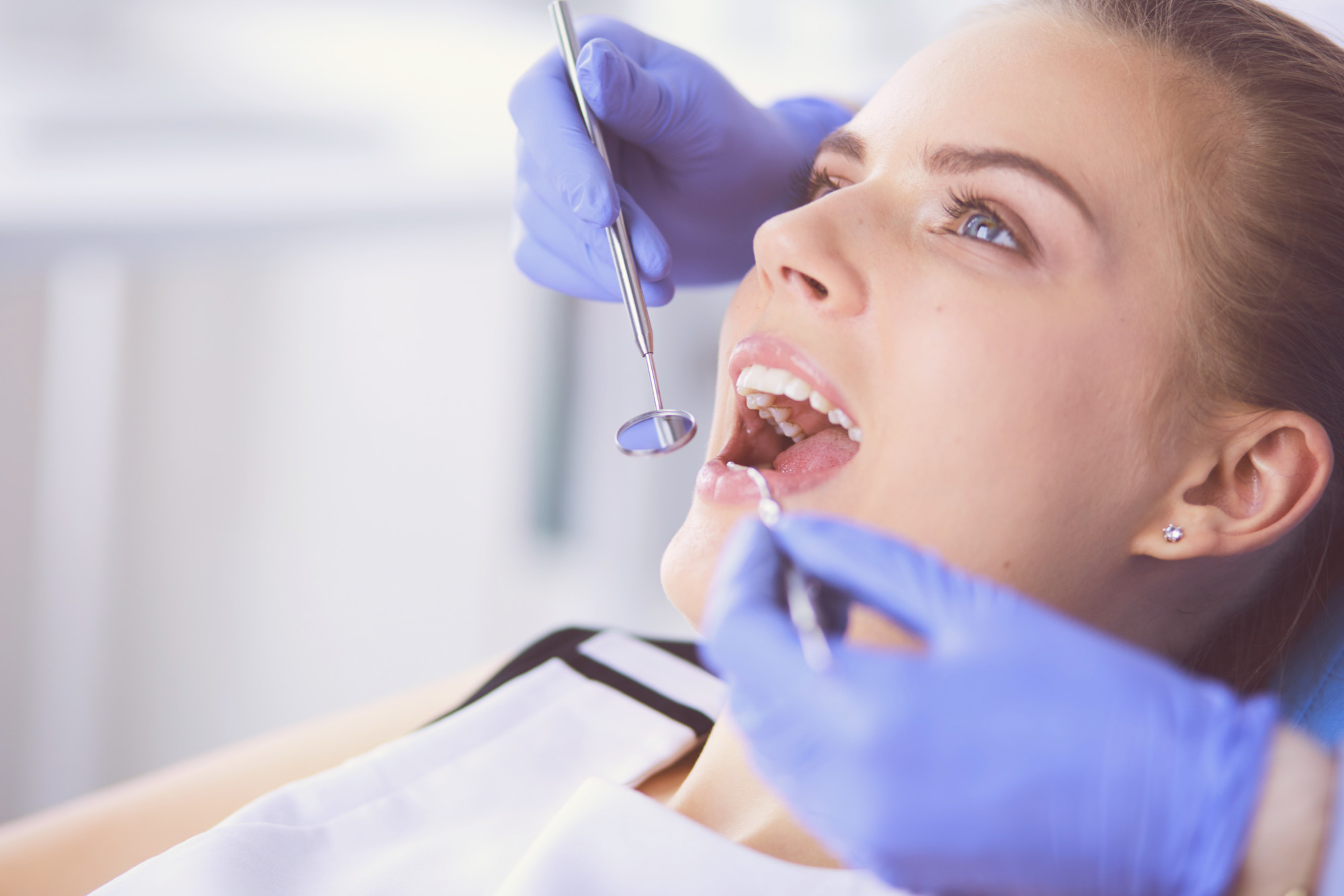 Walk in dentists near me: Do you want to know how to choose the right dentist for you? Read on to learn how to make the right choice.