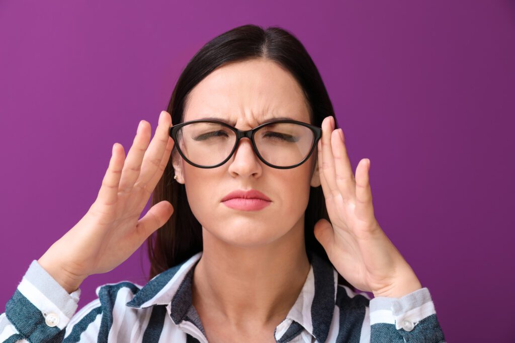 5 Early Signs That You May Need Prescription Glasses Wake Up Roma!