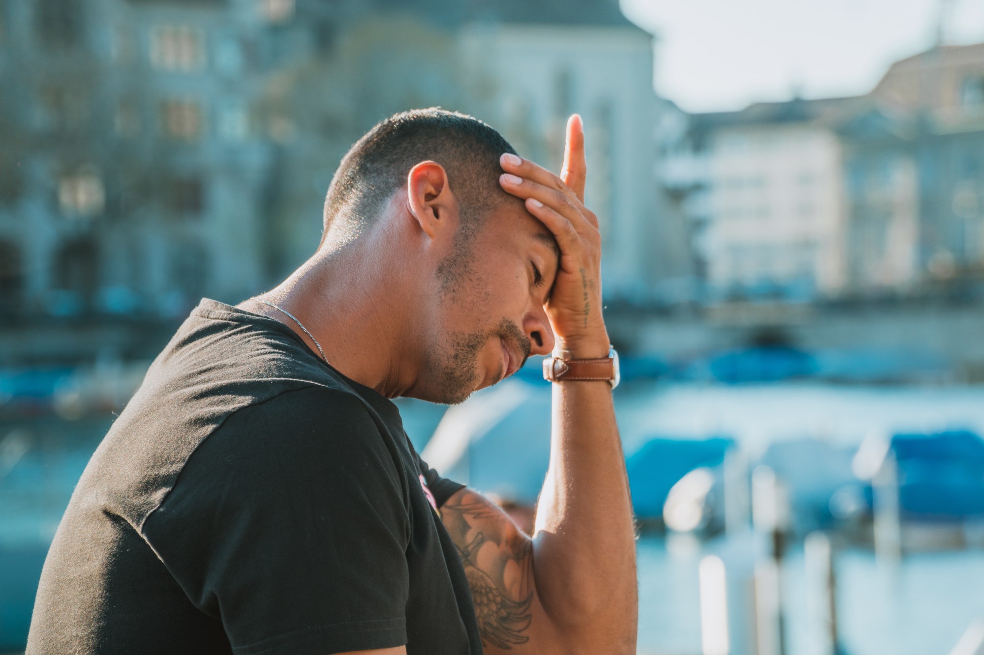 After experiencing high-stress situations, trauma, and personal injury, click here to discover the warning signs of combat stress and how to find help.