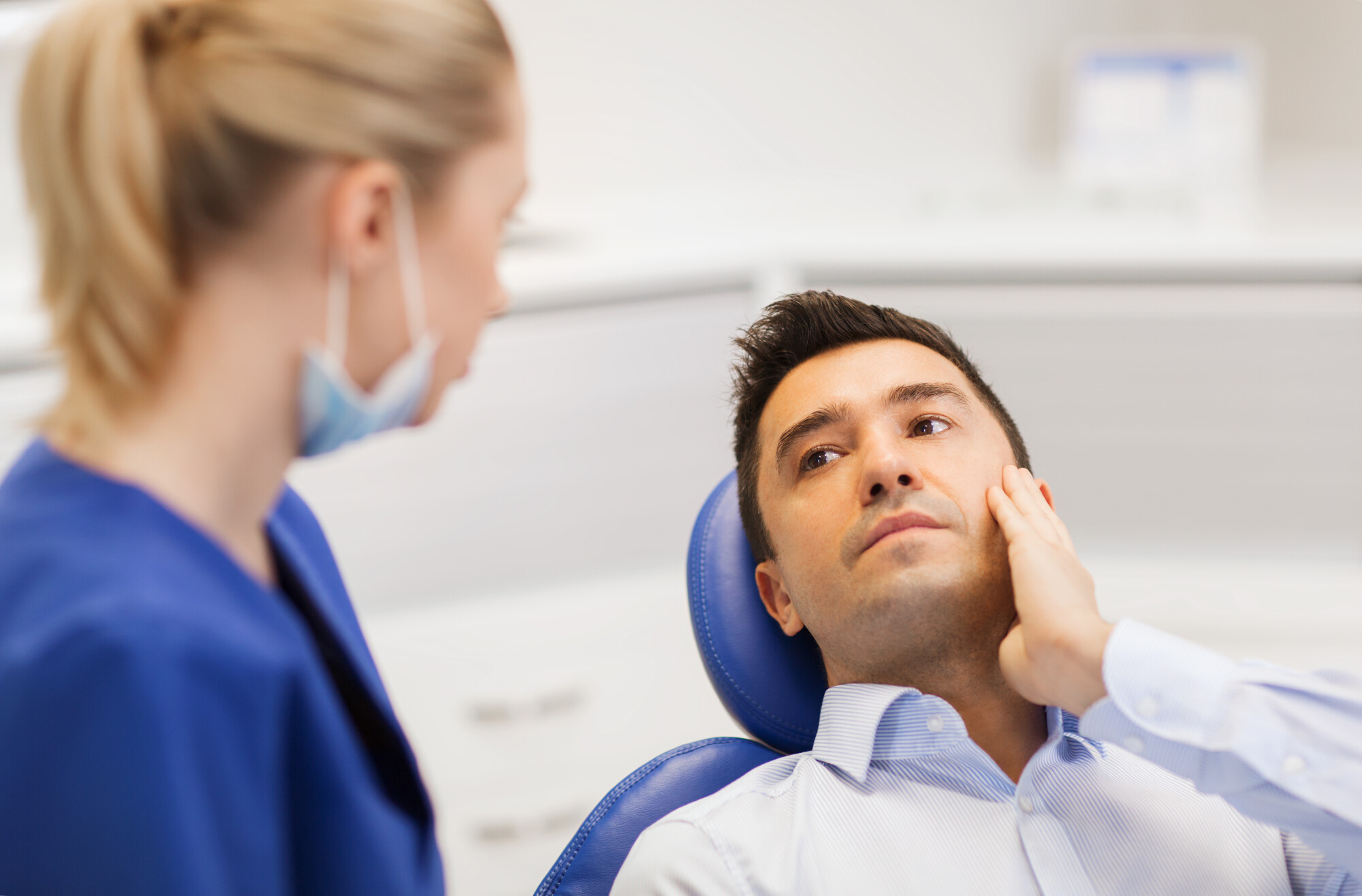 Are you wondering what to do if you have a dental emergency? Read here for seven common dental emergencies and learn how you should handle them.