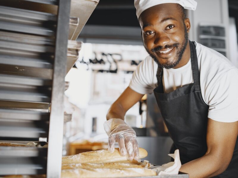 Finding the Perfect Mix: Key Interview Questions for Bakery Food Service Distributors for Your Restaurant